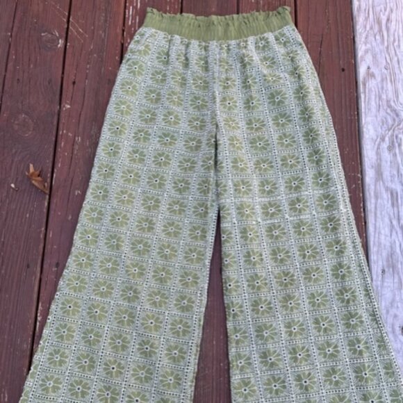 SOLD Anthropologie Luna Moon Eyelet Embroidered Floral Green 2 Piece Pants Top L - Picture 3 of 15